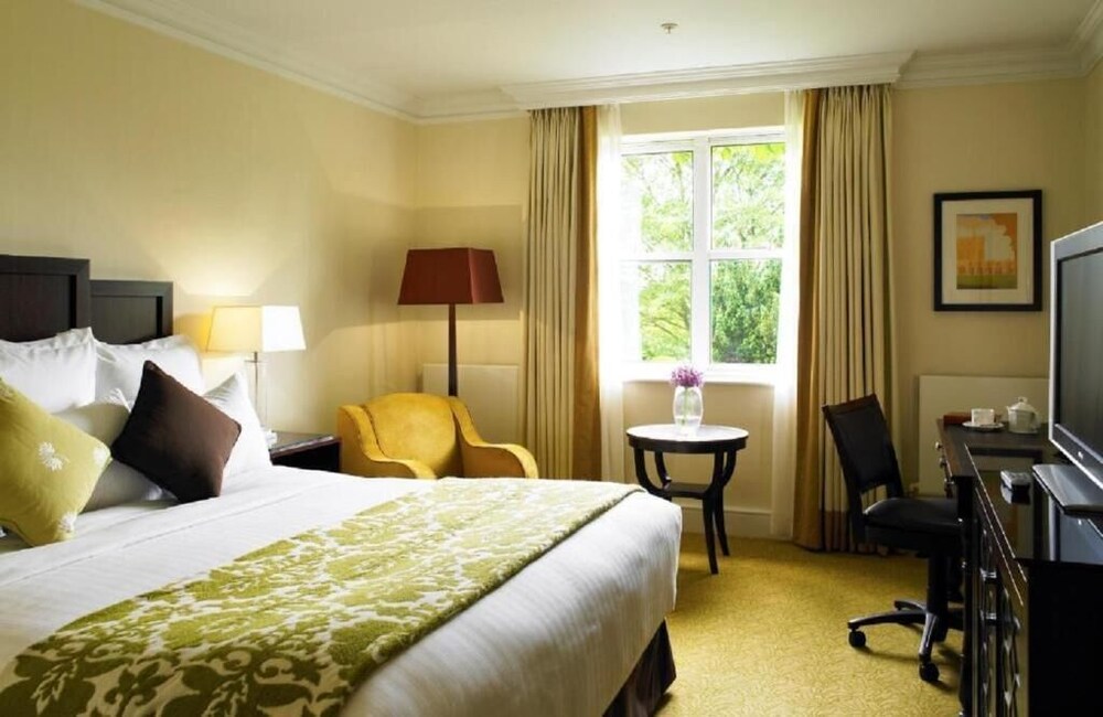 Room, Meon Valley Hotel, Golf & Country Club