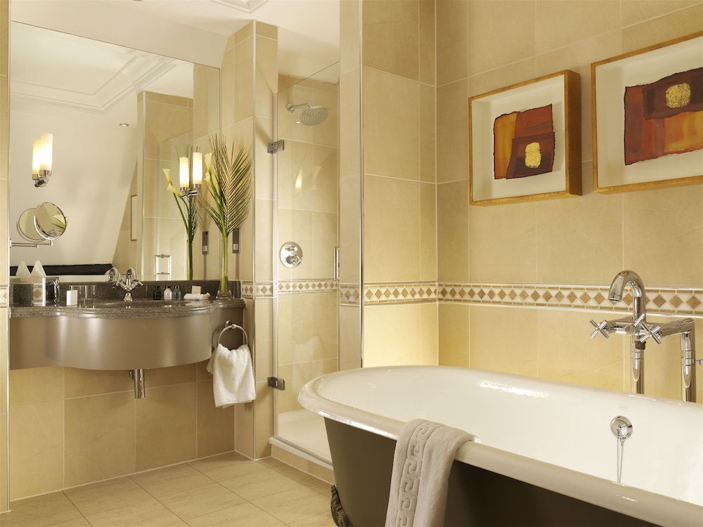 Deep soaking bathtub, Nutfield Priory Hotel And Spa