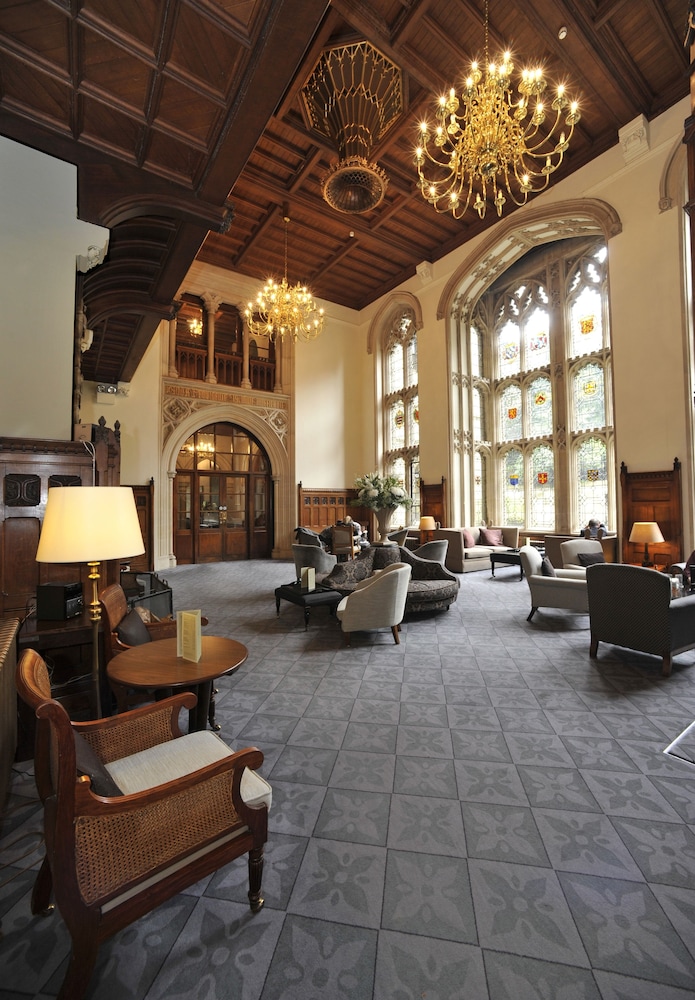 Lobby sitting area, Nutfield Priory Hotel And Spa