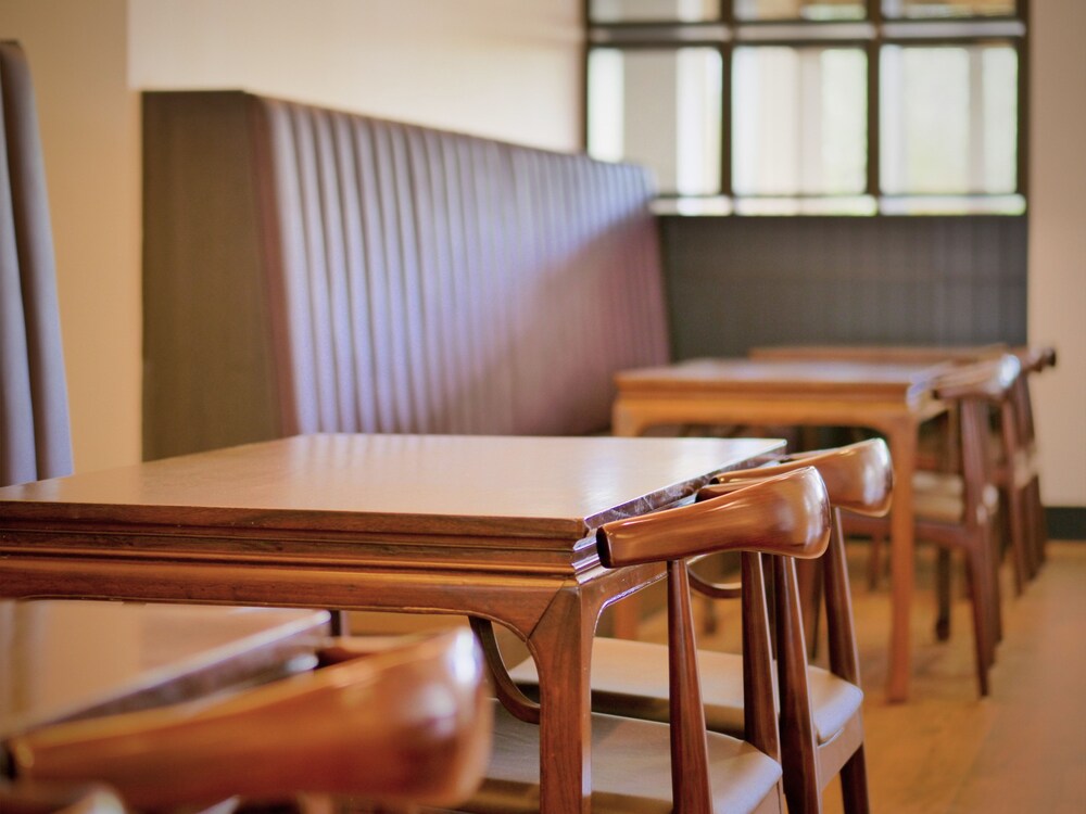 Breakfast area, Chifley on South Terrace