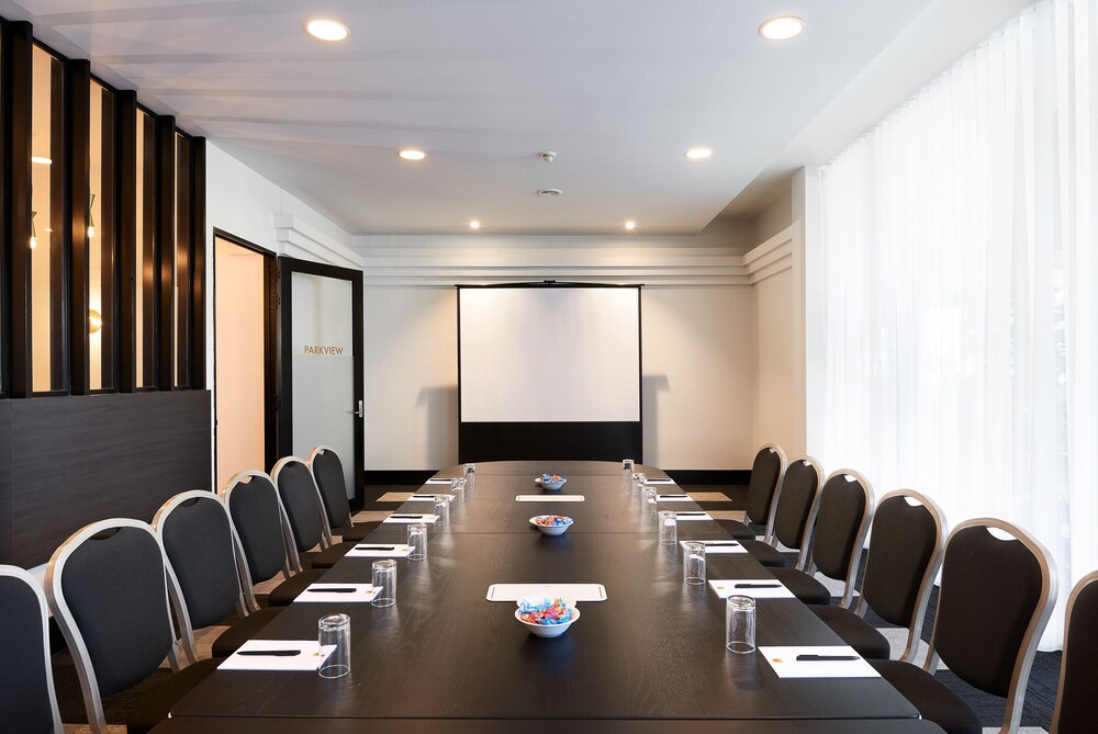 Meeting facility, Chifley on South Terrace