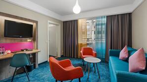 Pillow top beds, in-room safe, desk, blackout curtains