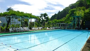 Indoor pool, seasonal outdoor pool