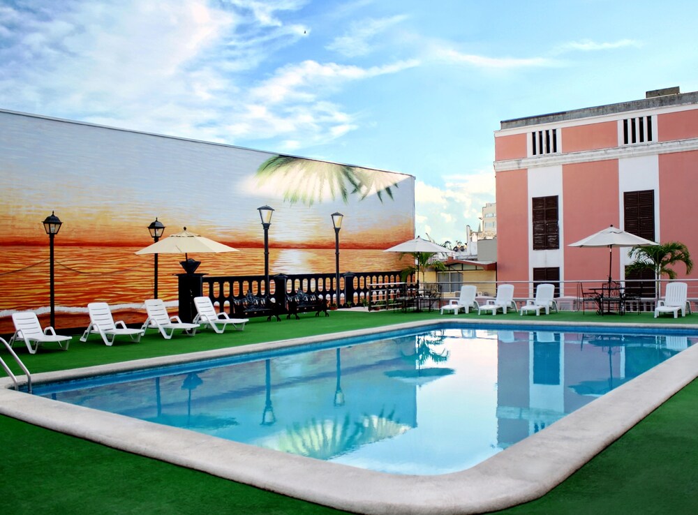 Outdoor pool, Veracruz Centro Histórico