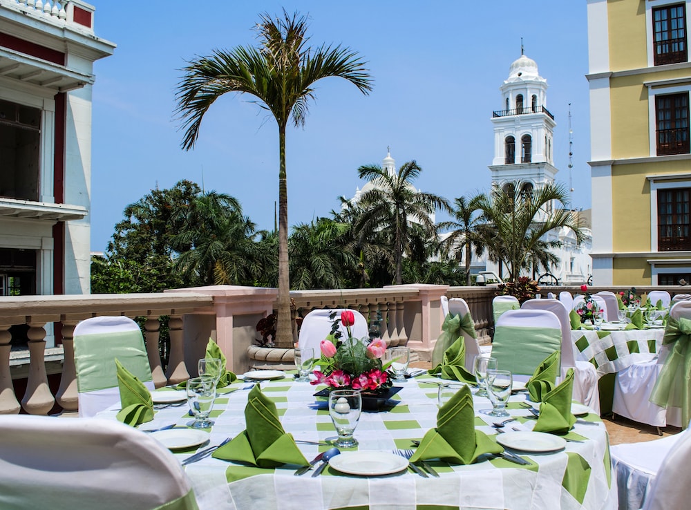 Outdoor banquet area, Veracruz Centro Histórico