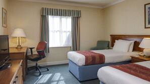 Minibar, in-room safe, desk, iron/ironing board