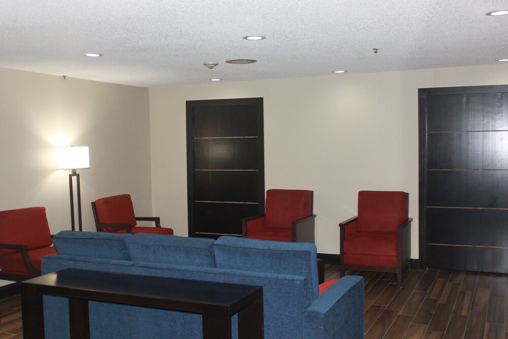 Lobby sitting area, Comfort Inn Matteson - Chicago