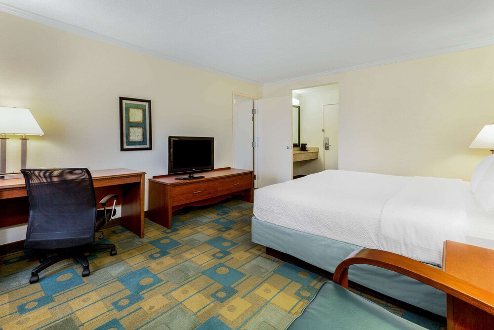 La Quinta Inn by Wyndham Chicago Willowbrook