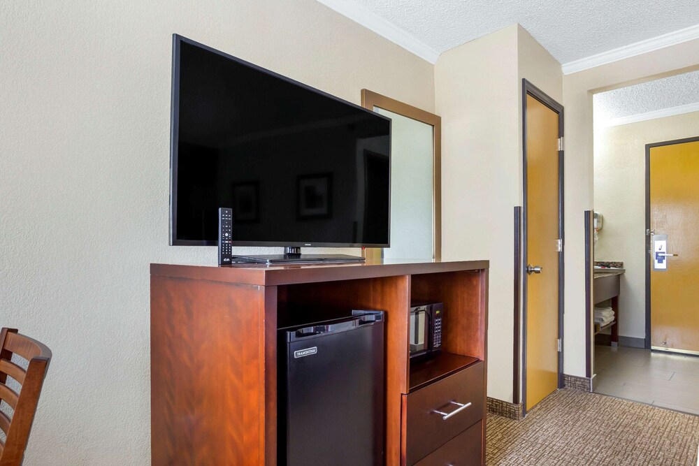 Comfort Inn Hoffman Estates Schaumburg in Chicago Best Rates