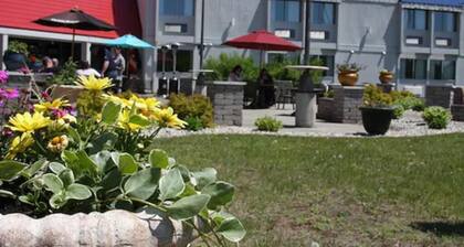 Barker's Island Inn Resort