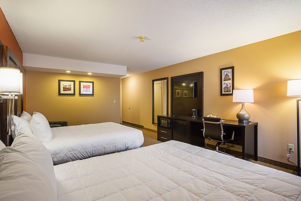 Room, Clarion Inn & Suites