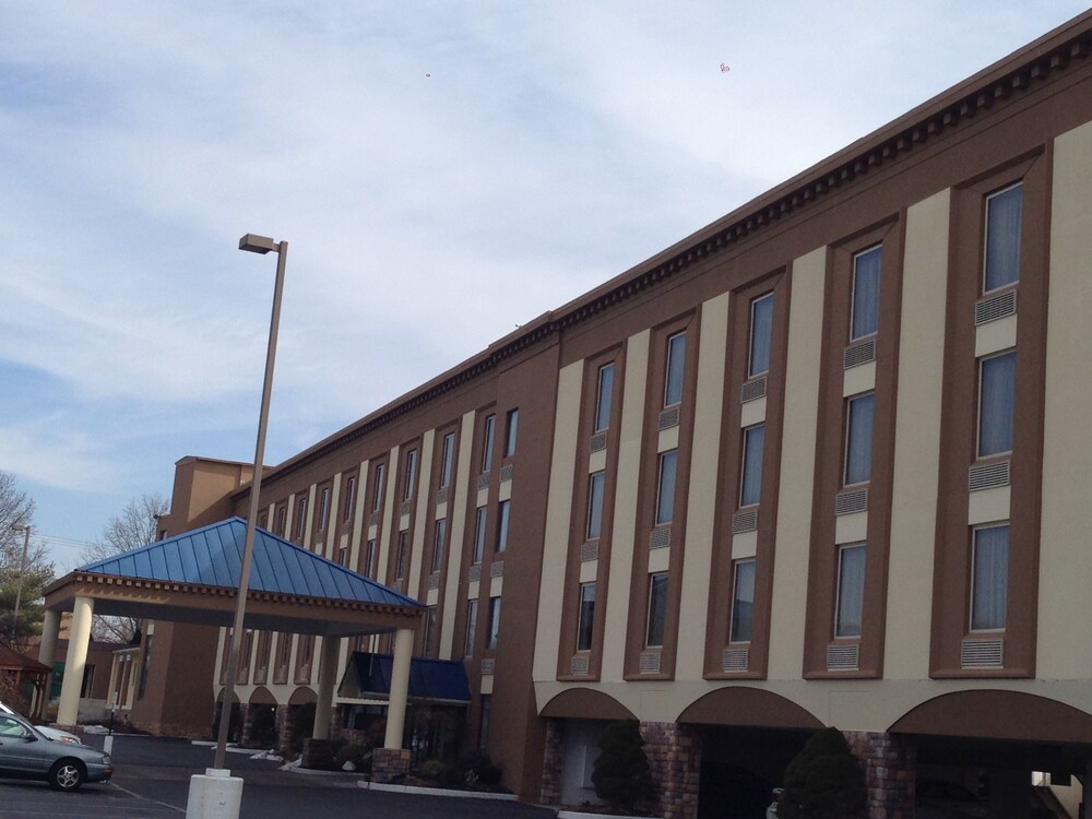 Exterior, Best Western Fort Washington Inn