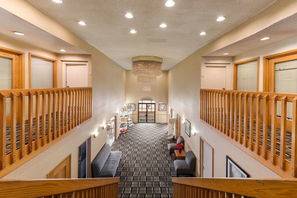 Lobby, Quality Inn & Suites