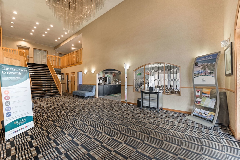 Lobby, Quality Inn & Suites