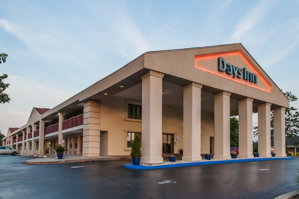 Days Inn By Wyndham Wilmingtonnewark In Wilmington Hotel - 