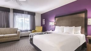 Premium bedding, desk, iron/ironing board, free cribs/infant beds