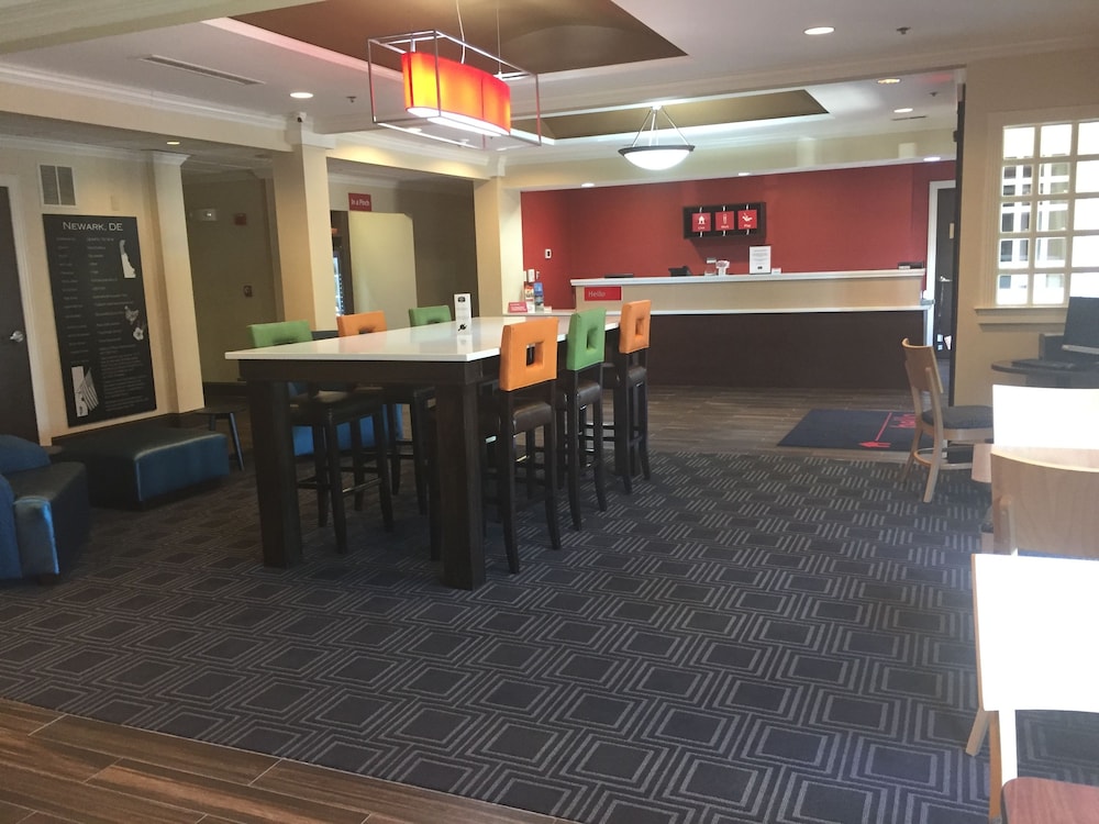 Lobby lounge, TownePlace Suites by Marriott Wilmington Newark/Christiana