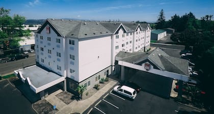 Portland Suites Airport East