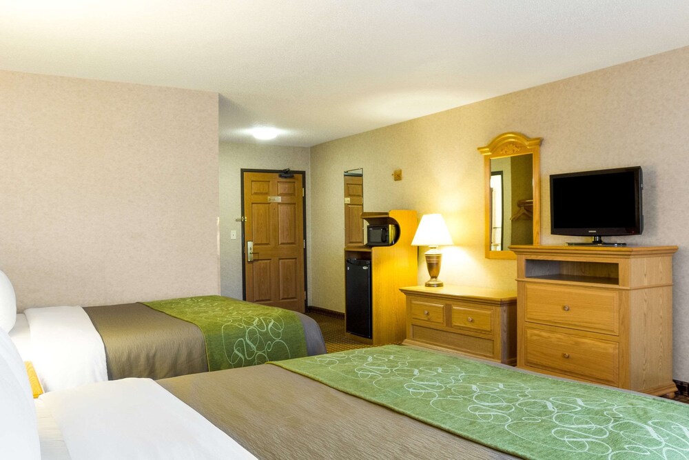 Comfort Inn And Suites Custer In Custer Cheap Hotel Deals