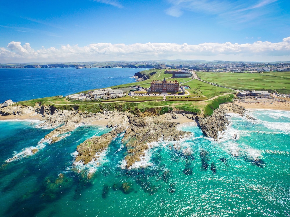 Building design, The Headland Hotel and Spa