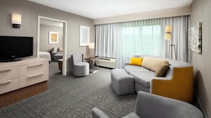 Premium bedding, down duvet, in-room safe, desk