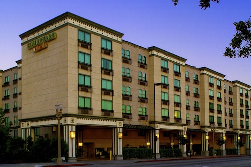 Rose Bowl Stadium Hotels Find Hotel Deals Courtyard By Marriott Old Pasadena