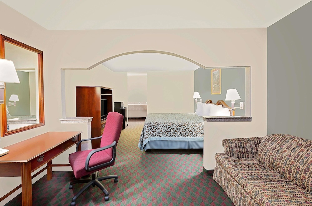 Days Inn & Suites by Wyndham Opelousas