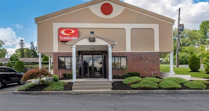 Econo Lodge Dewitt I-90