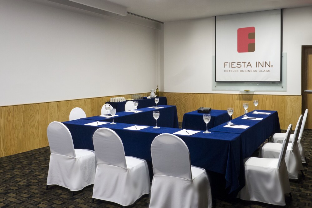 Fiesta Inn Leon