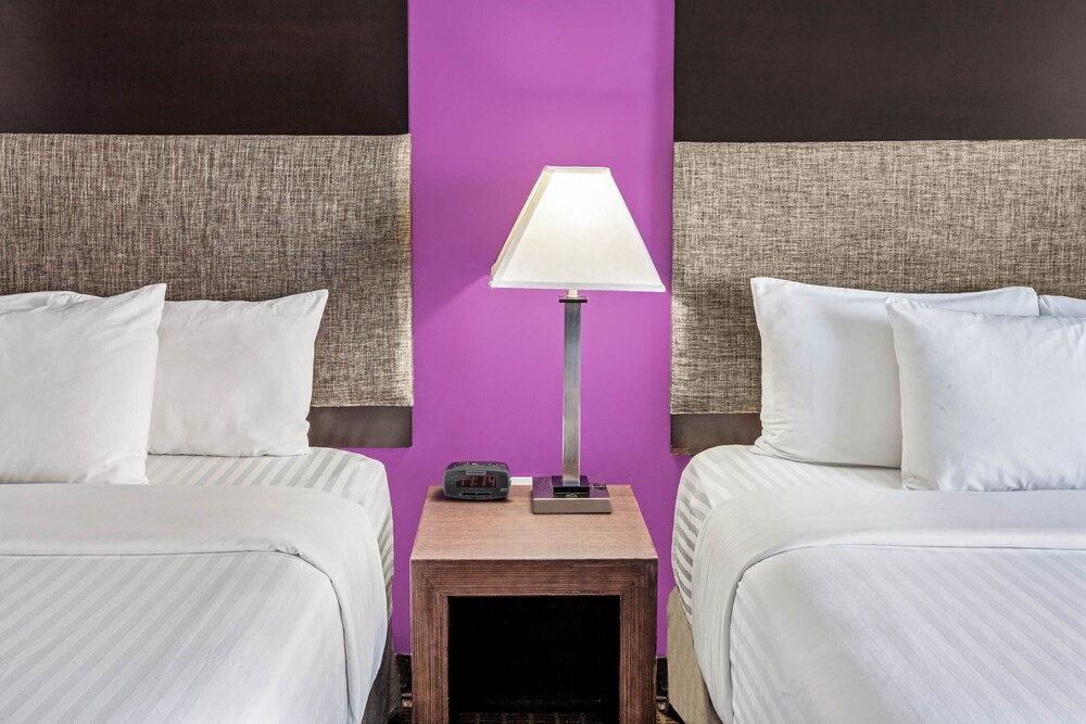 CHN Hotel Monterrey Centro, Trademark by Wyndham
