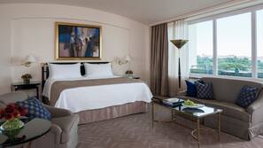 Egyptian cotton sheets, premium bedding, down duvet, minibar