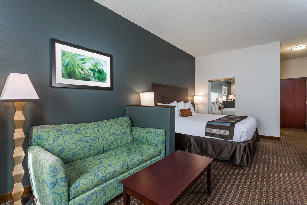 Room, Wingate by Wyndham High Point