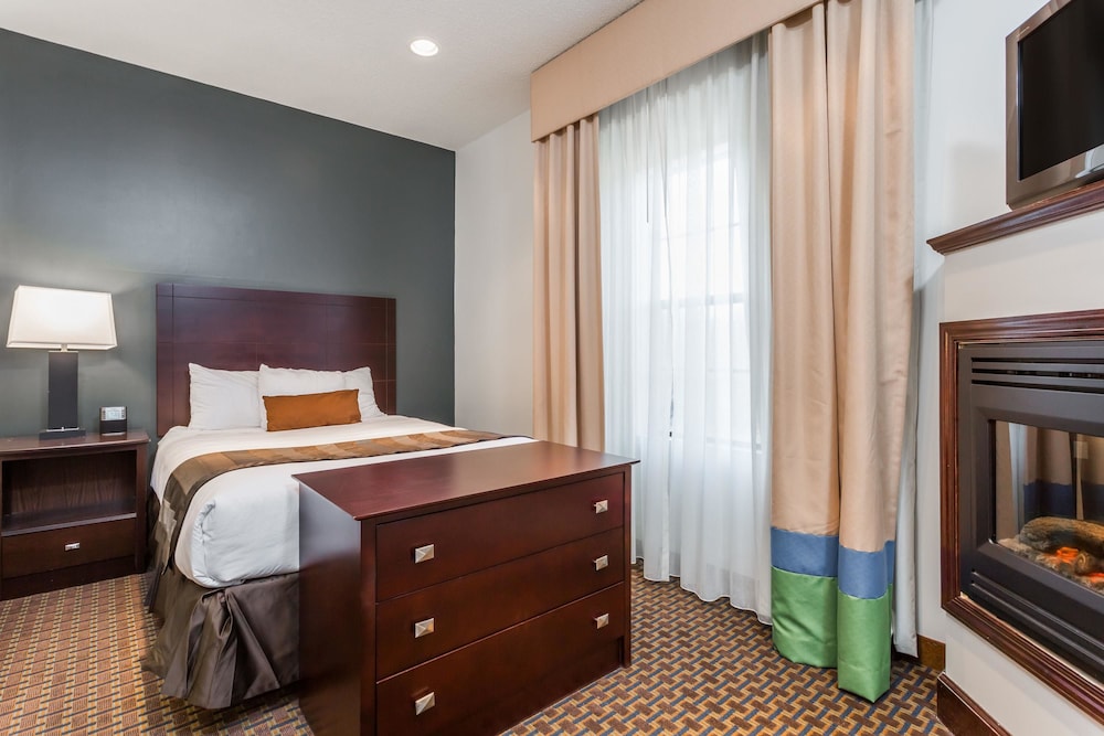 Room, Wingate by Wyndham High Point