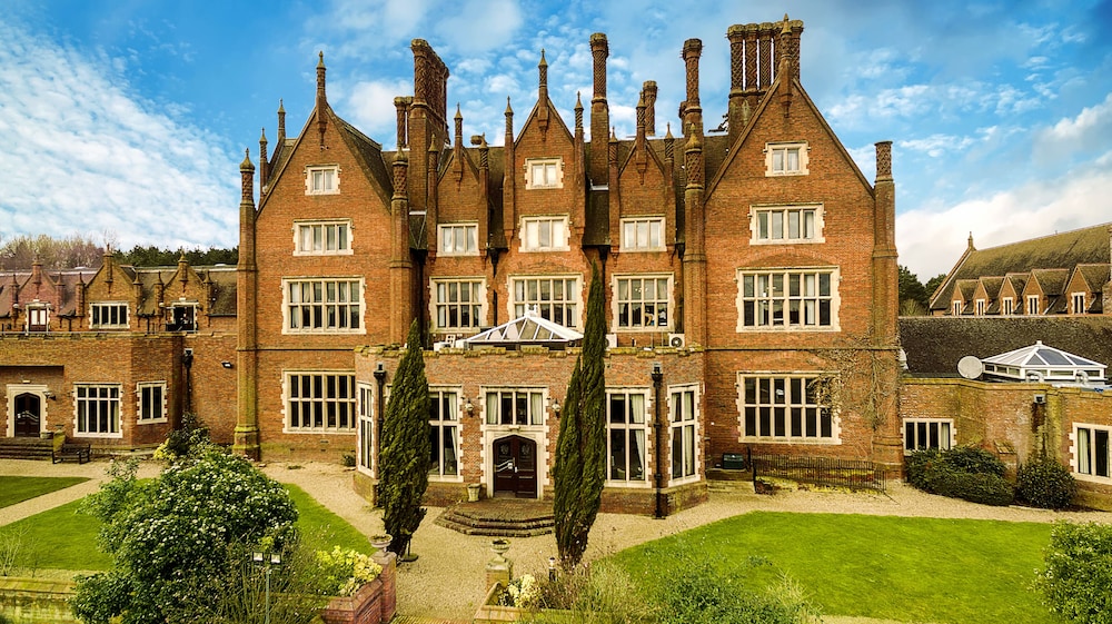 Aerial view, Dunston Hall Hotel, Spa and Golf Resort