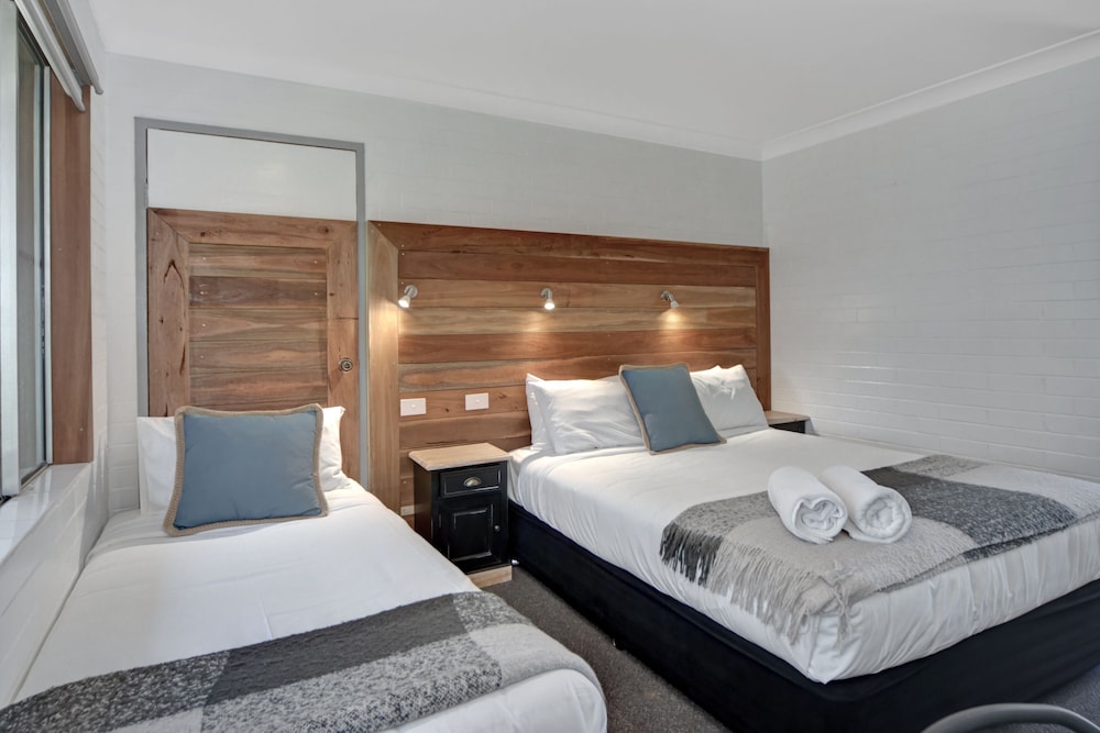 Pleasant Way River Lodge