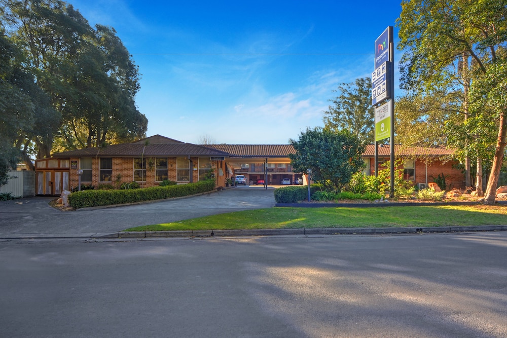 Exterior, Pleasant Way River Lodge