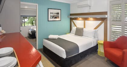 Pleasant Way River Lodge