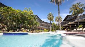 Outdoor pool, pool loungers