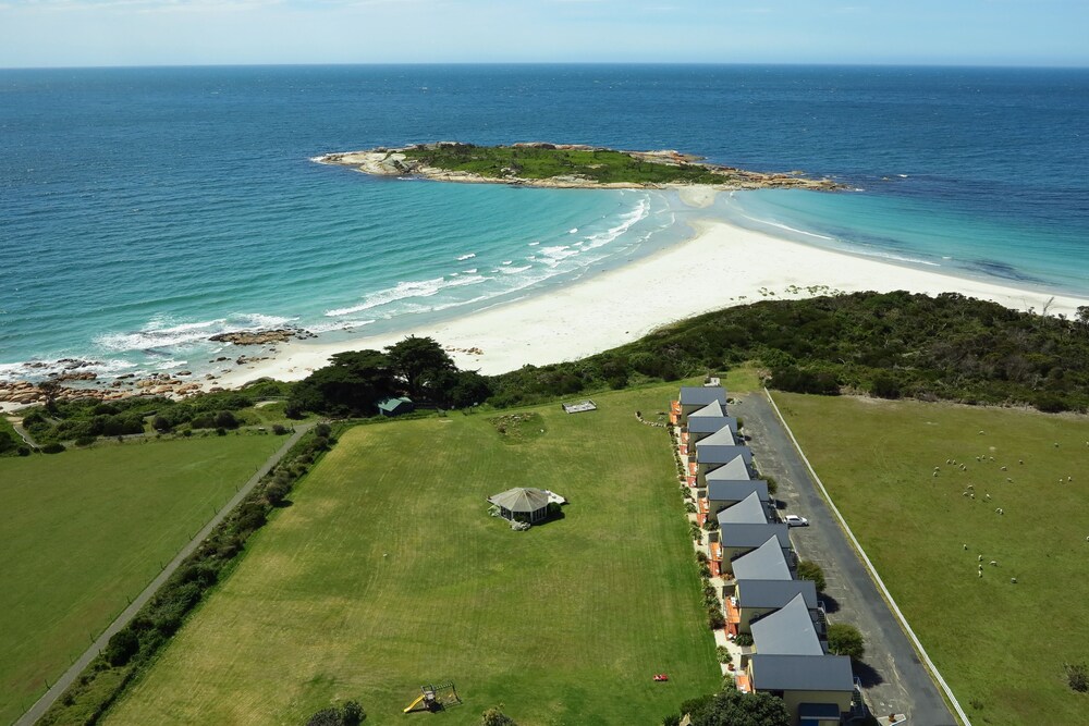 Diamond Island Resort & Bicheno Penguin Show