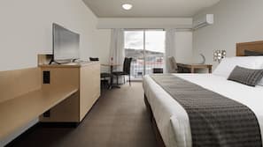 Premium bedding, minibar, in-room safe, desk