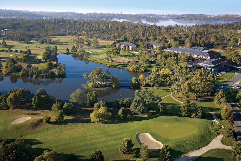 Country Club Tasmania