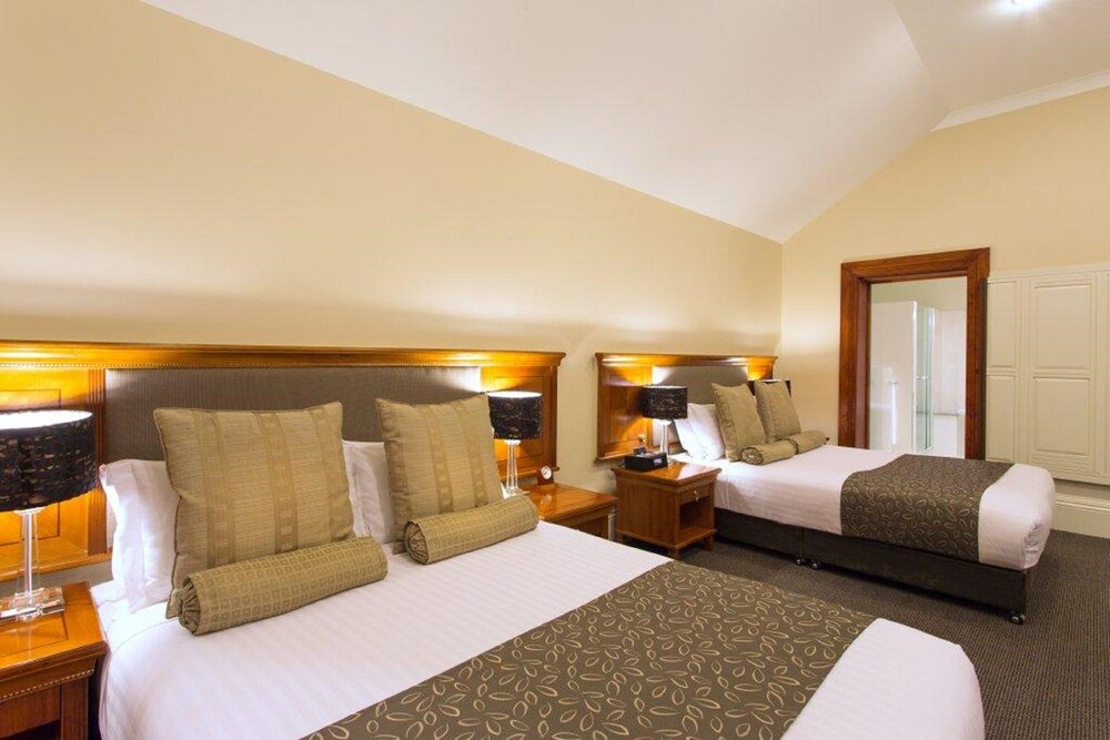 The Grand Hotel Launceston