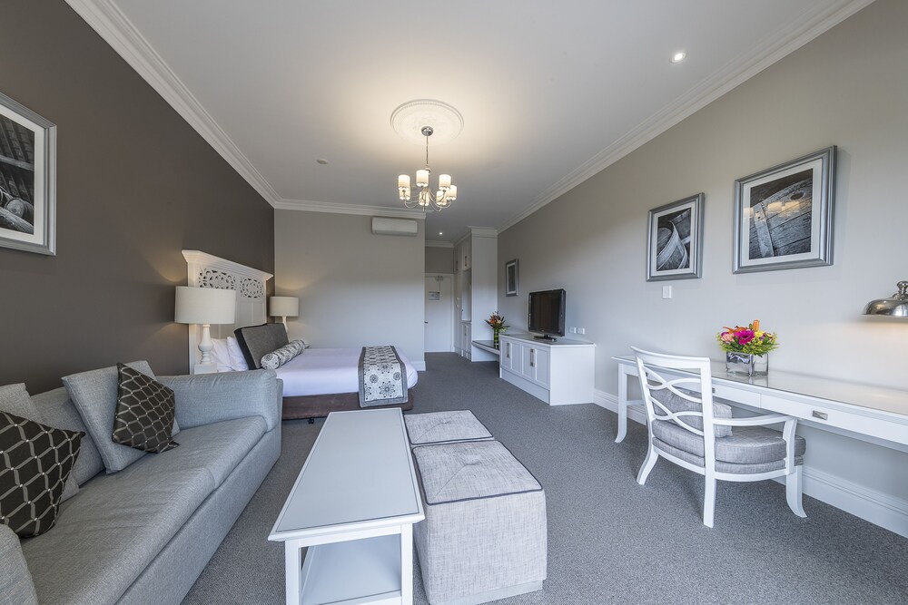 Grand Mercure Basildene Manor