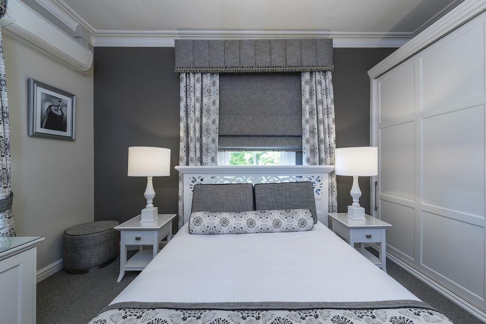 Grand Mercure Basildene Manor