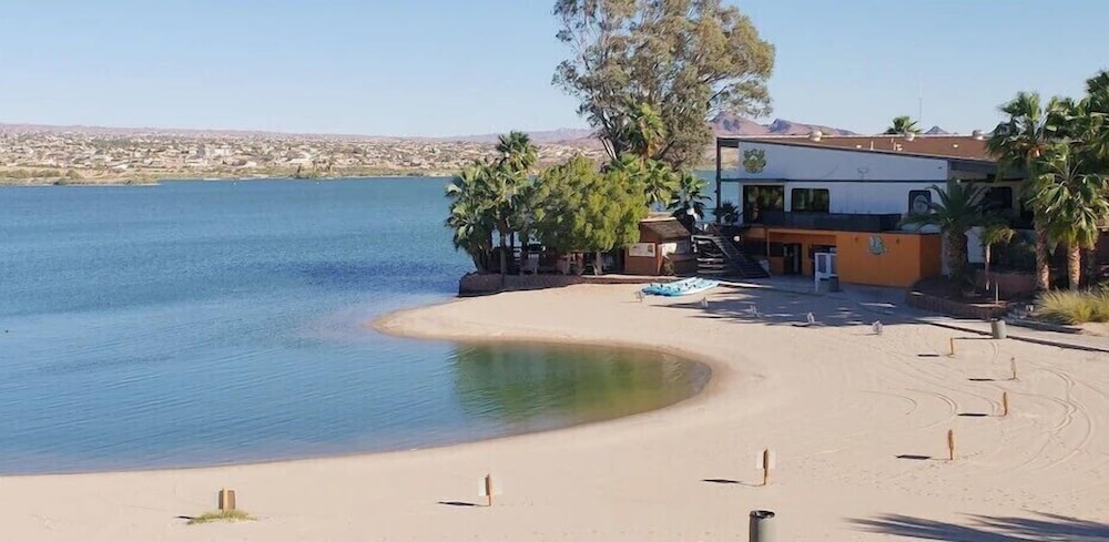 The Nautical Beachfront Resort