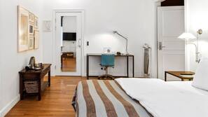 Premium bedding, down duvet, minibar, in-room safe