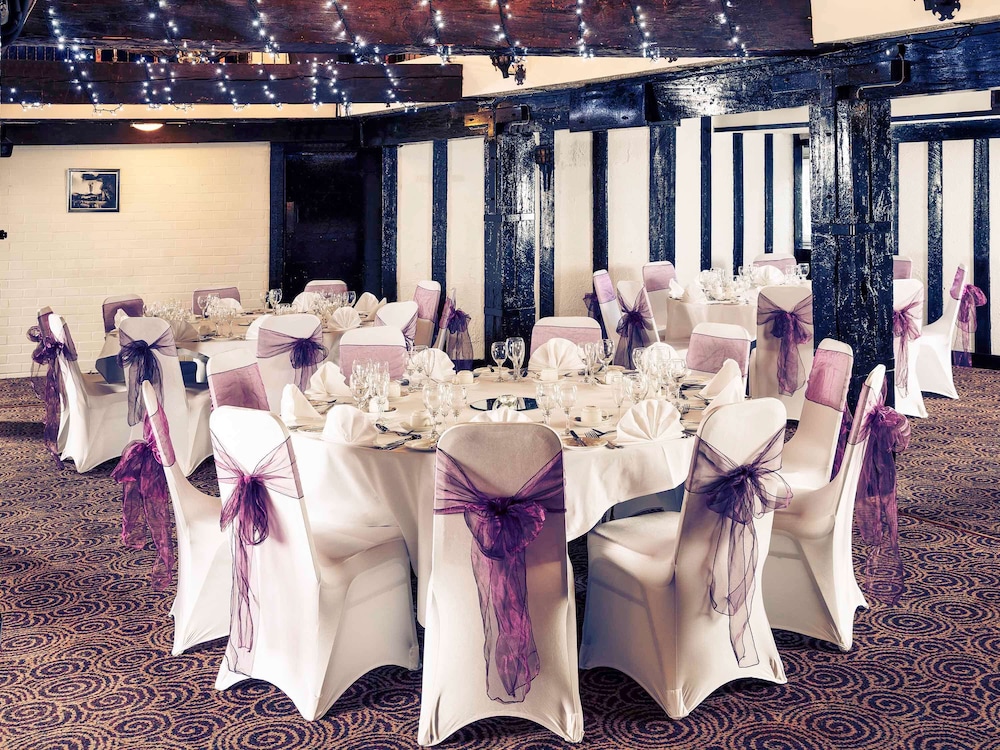 Banquet hall, Mercure Perth Hotel