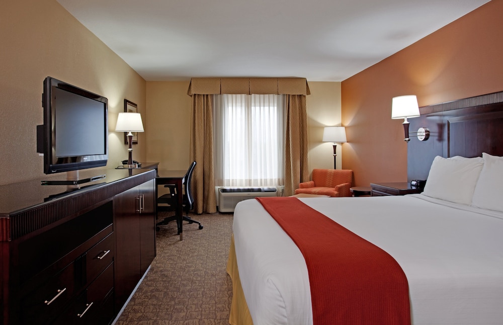 Holiday Inn Express Hotel & Suites San Diego-Sorrento Valley, an IHG Hotel