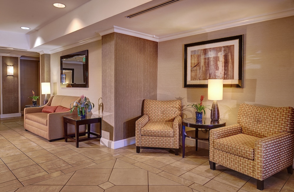 Holiday Inn Express Hotel & Suites San Diego-Sorrento Valley, an IHG Hotel