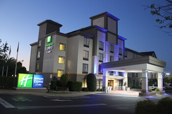 Holiday Inn Express Hotel & Suites Charlotte-Concord-I-85